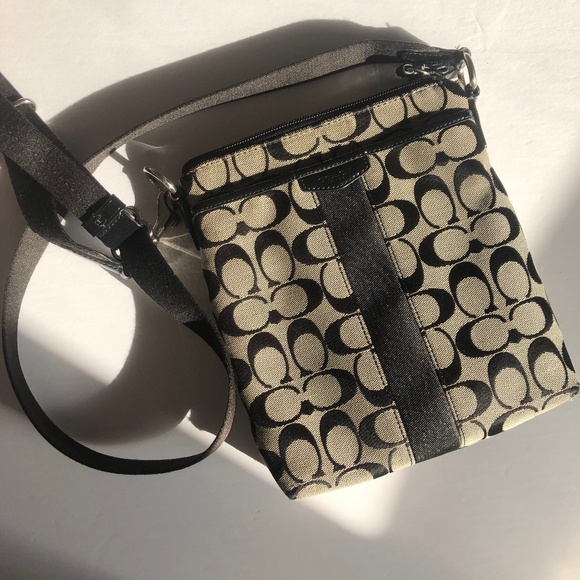 Coach ✦ monogram crossbody bag - Picture 1 of 5